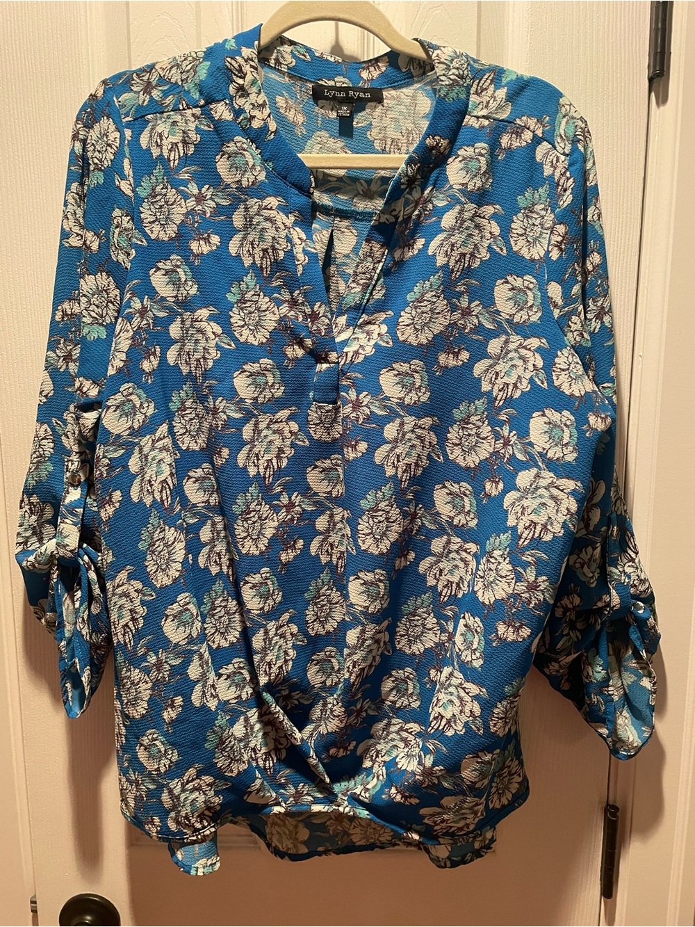 Lynn Ryan Teal Blue Floral V-Neck Roll-Tab Blouse